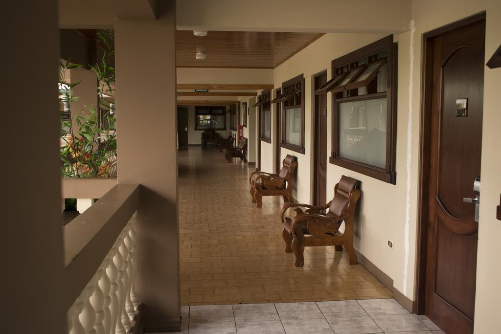 Hotel Suerre Guapiles Exterior photo